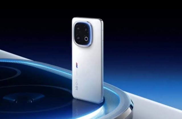 iQOO 15 Ultra Menawarkan Dukungan Performa Tinggi Ditenagai Chipset Snapdragon 8 Elite Gen 5 