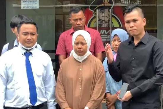 Istri Terduga Pencuri Kambing Asal Ogan Ilir yang Tewas Saat Ditangkap Polisi Lampung Utara Lapor Propam Mabes