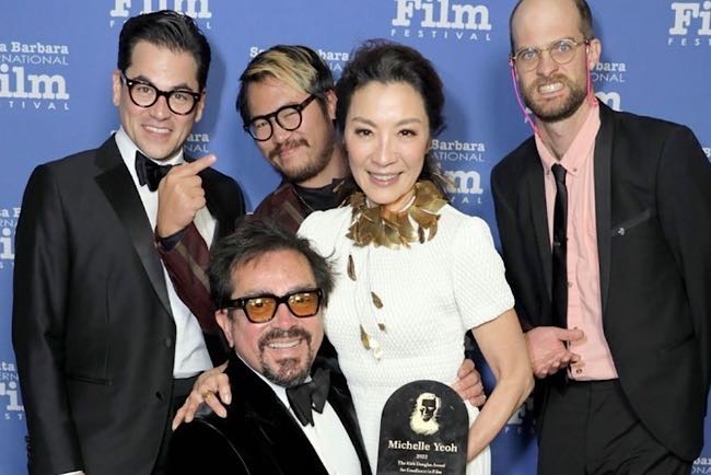 Catat Sejarah di Usia 60 Tahun, Michelle Yeoh Perempuan Asia Pertama Raih Piala Oscar Kategori Aktris Terbaik 