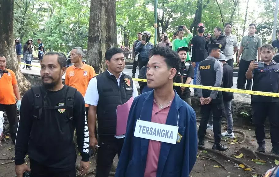 Makin Panas! Agus Buntung Dapat 'Tamparan Keras' Saat Rekonstruksi, Warga Sampai Ucapkan Kata Kasar