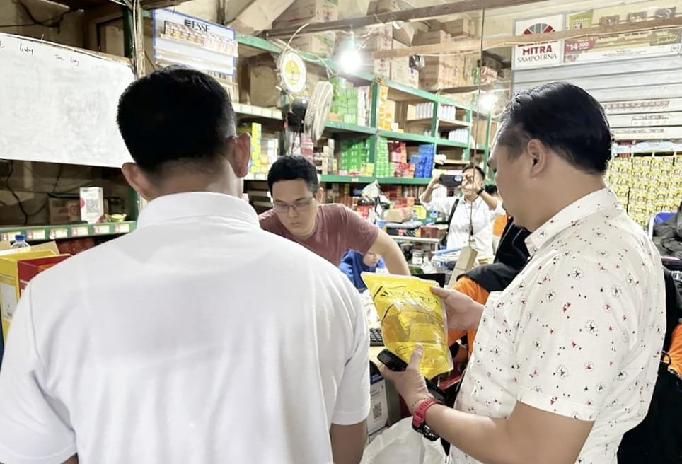 Antisipasi Kelangkaan Minyak Goreng Bersubsidi, Unit Pidsus Satreskrim Polres Ogan Ilir Datangi Agen