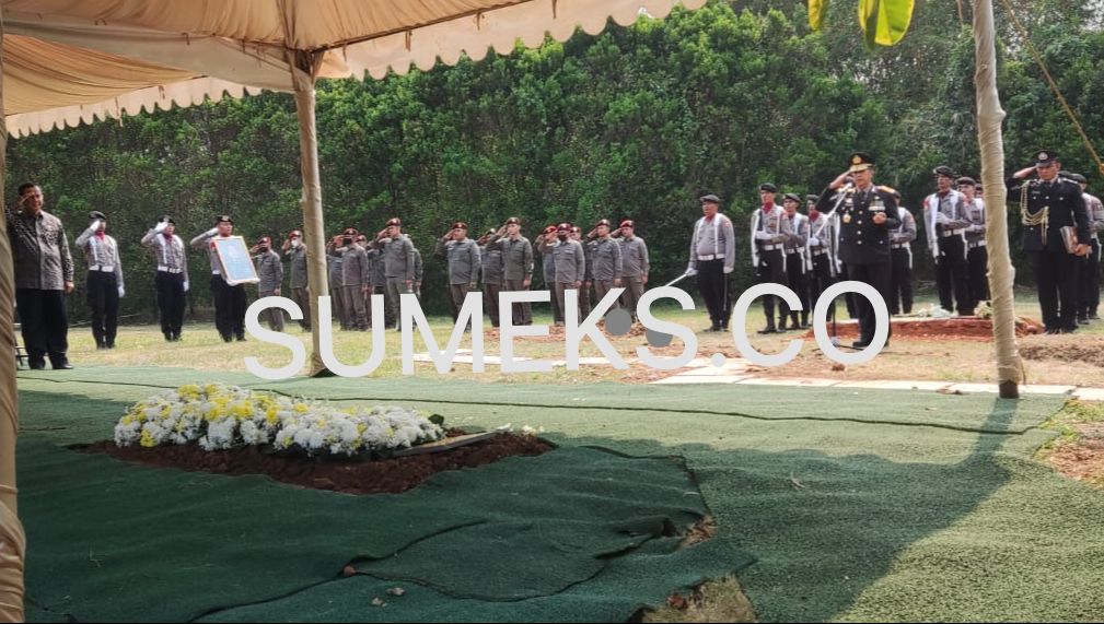 Kapolda Sumsel Pimpin Langsung Upacara Pemakaman Almarhum Kombes Pol Agung Marlianto di San Diego Hills