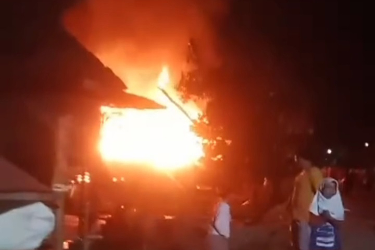 Si Jago Merah Mengamuk di Desa Bulang, Satu Rumah Ludes Terbakar, Kerugian Capai Ratusan Juta