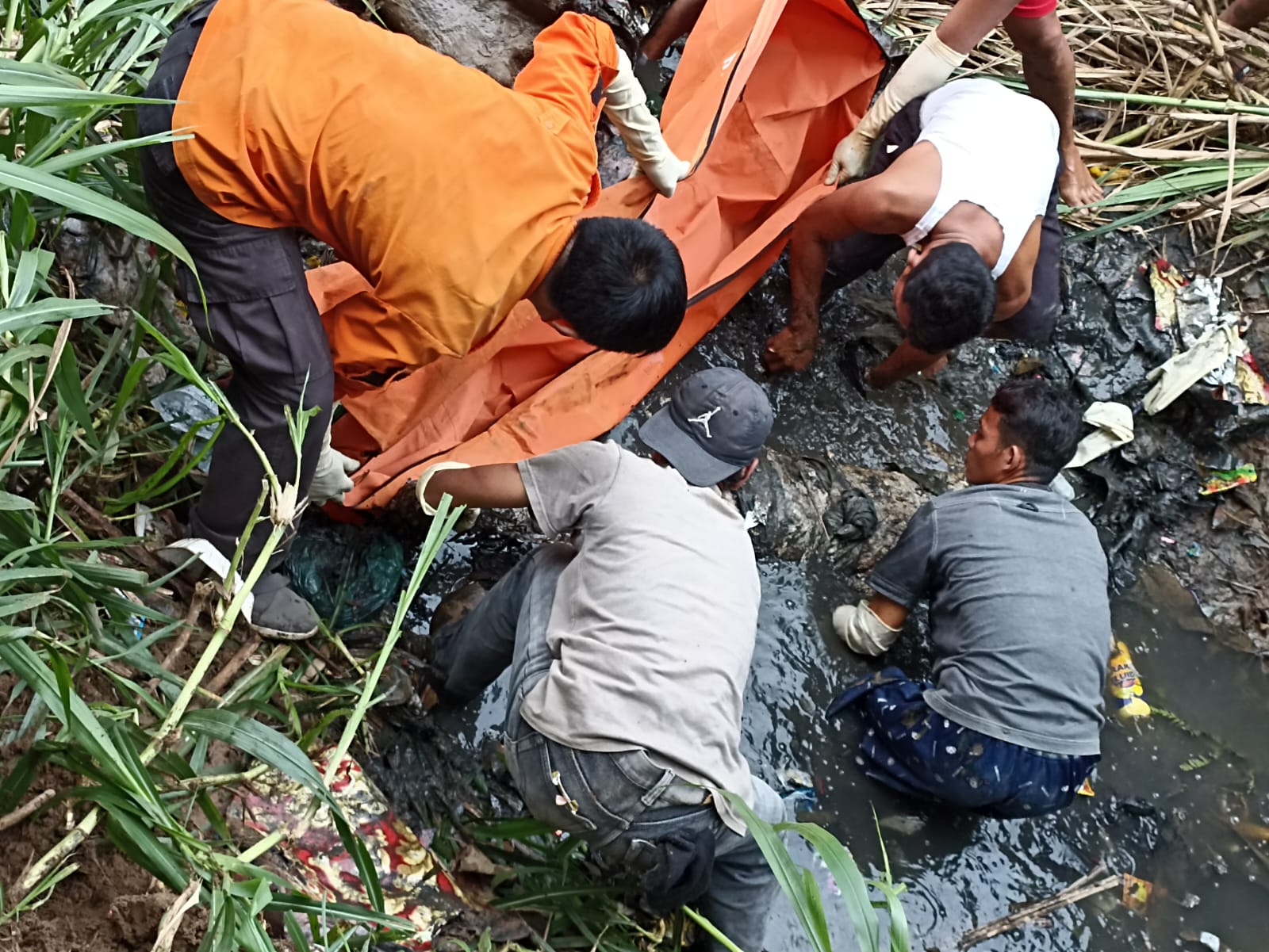 Satu Bulan Hilang di Sungai Ogan, Jasad Pemanah Ikan Ditemukan