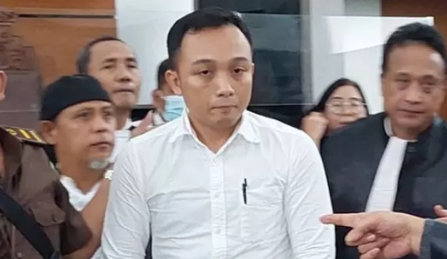 Terbukti Terlibat Pembunuhan Brigadir J dan Mempersulit Persidangan, Hakim Vonis Ricky Rizal 13 Tahun Penjara