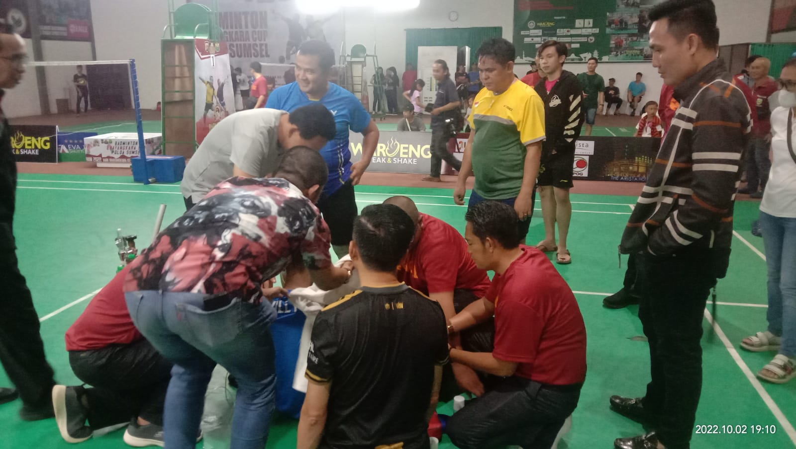 Semifinal Ganda Eksekutif, Partner Direktur Semen Baturaja Harus Digotong
