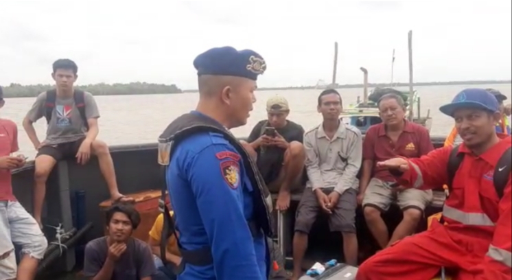 Detik-detik Kapal ARK Shiloh Tenggelam di Perairan Sungsang Banyuasin, 37 ABK Selamat