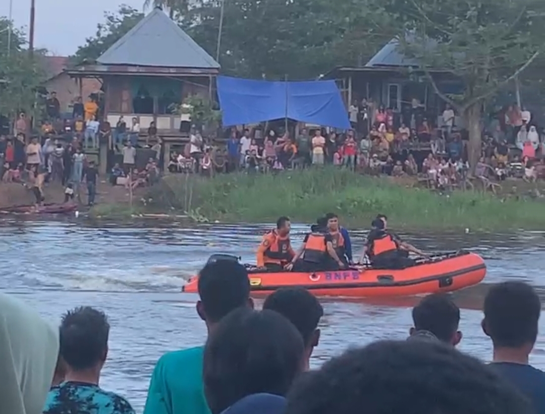 2 Remaja Putri Tenggelam Saat Main Speedboat di Sungai Arisan Gading Ogan Ilir, Tim Masih Lakukan Pencarian