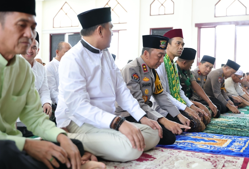 Ustaz Abdul Somad Jadi Khatib Jumat di Mapolda Sumsel, Ingatkan Polisi Tentang Amanah