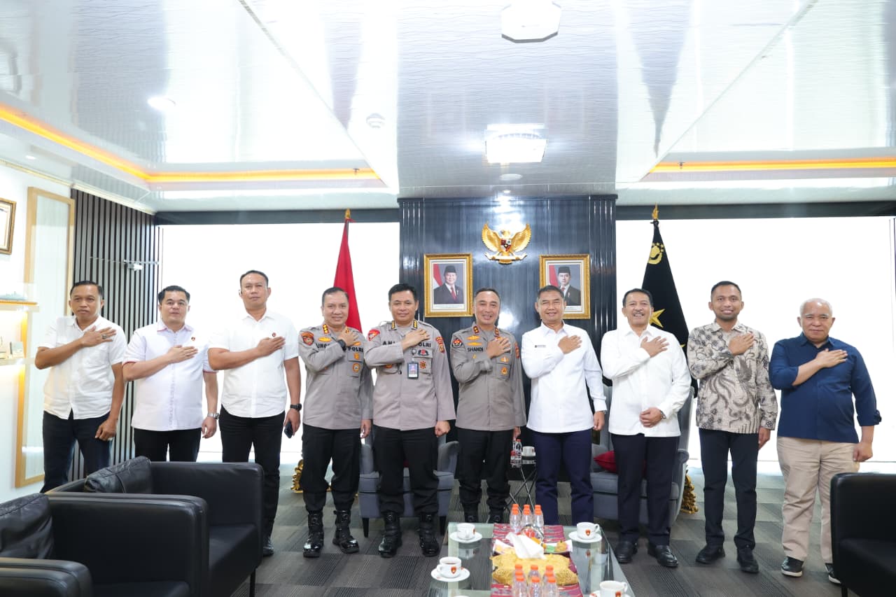 Dirut PTBA Temui Kapolda Sumsel, Pengamanan Operasional Perusahaan Strategis Jadi Fokus