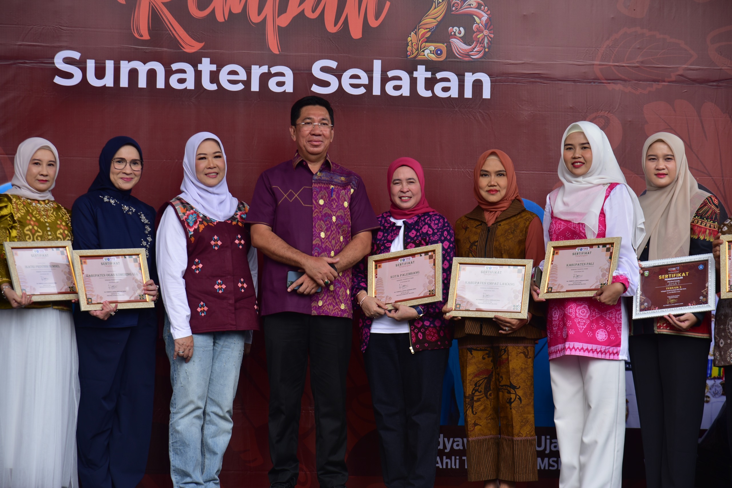 Ketua TP PKK Palembang Hadiri Penutupan Festival Rempah Sumsel 2025