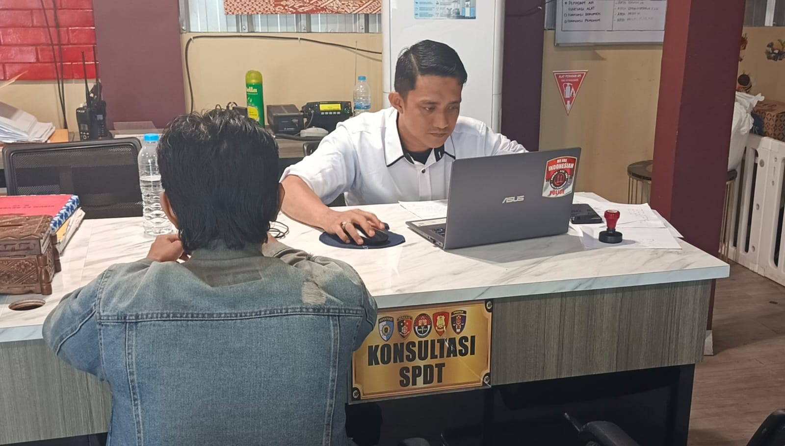 Kali Ini Pria di Palembang Polisikan Istri Lantaran Dianiaya, Dijambak dan Digigit? 