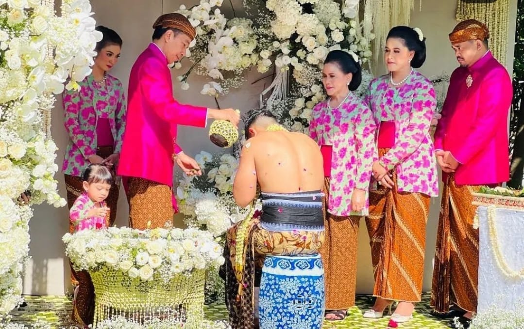 Doa Jokowi Saat Siraman Kaesang Pangarep