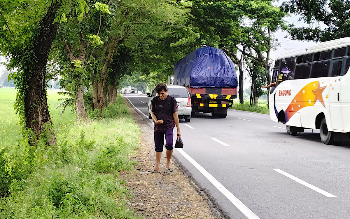 SEDIH, Kisah Zulkanain Jalan Kaki Sidoarjo ke Palembang Setelah Diusir Istri Usai Hartanya Ludes Akibat Stroke