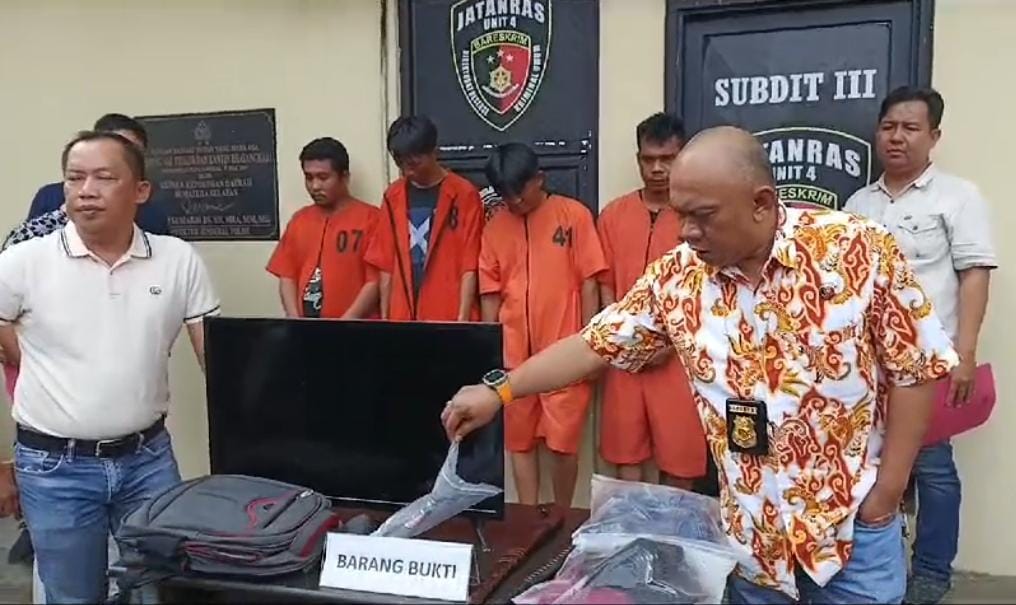 Jatanras Polda Sumsel Ringkus 4 Bandit Spesialis Rumah Kosong Lintas Provinsi