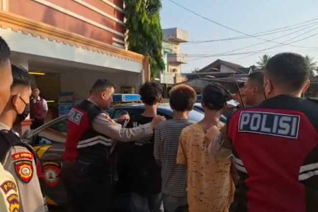 Jadi Pak Ogah di Jalan Basuki Rahmat, 3 Anak di Bawah Umur Diamankan Dit Samapta Polda Sumsel 