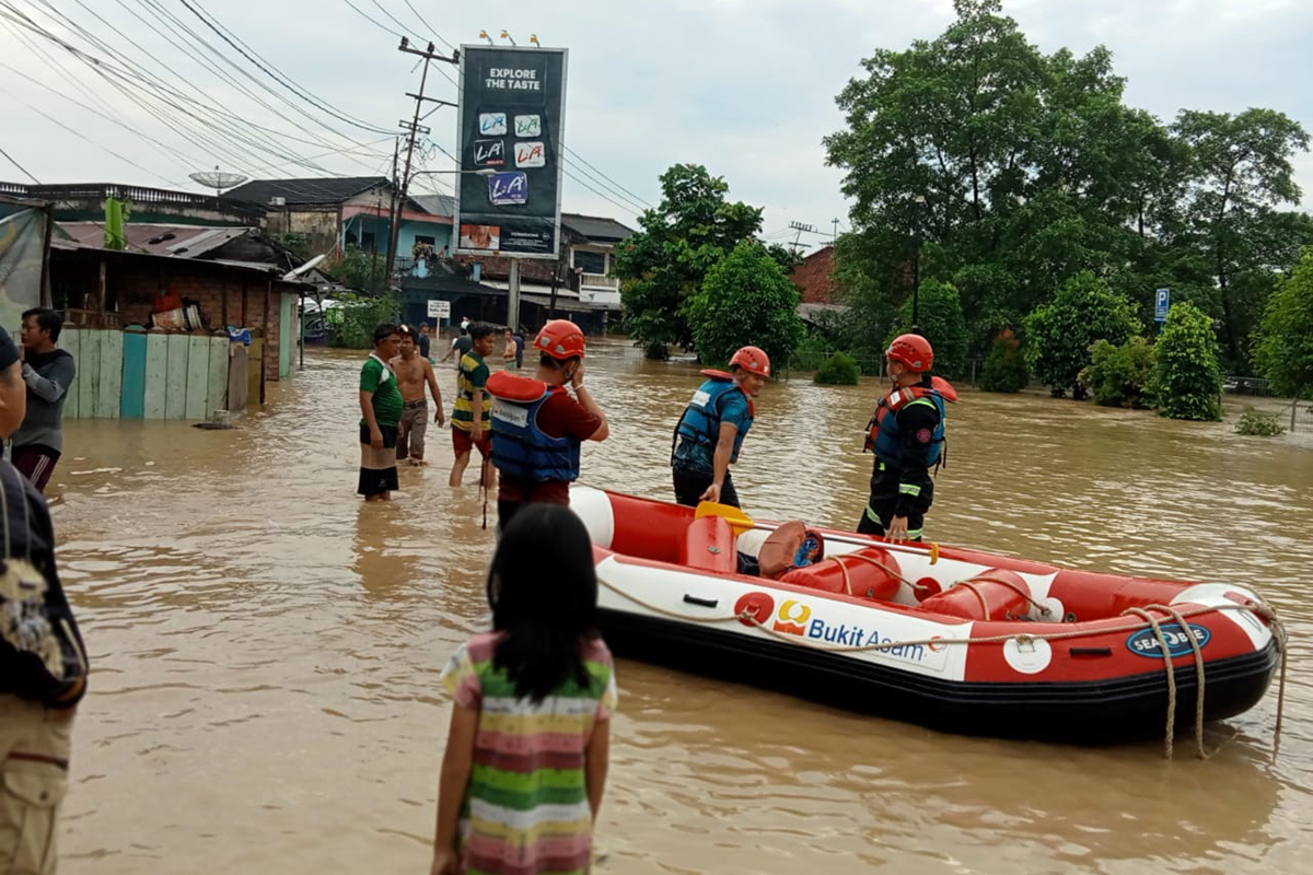 Banjir Sungai Enim Rendam Ratusan Rumah di Lawang Kidul, Lalu Lintas Lumpuh