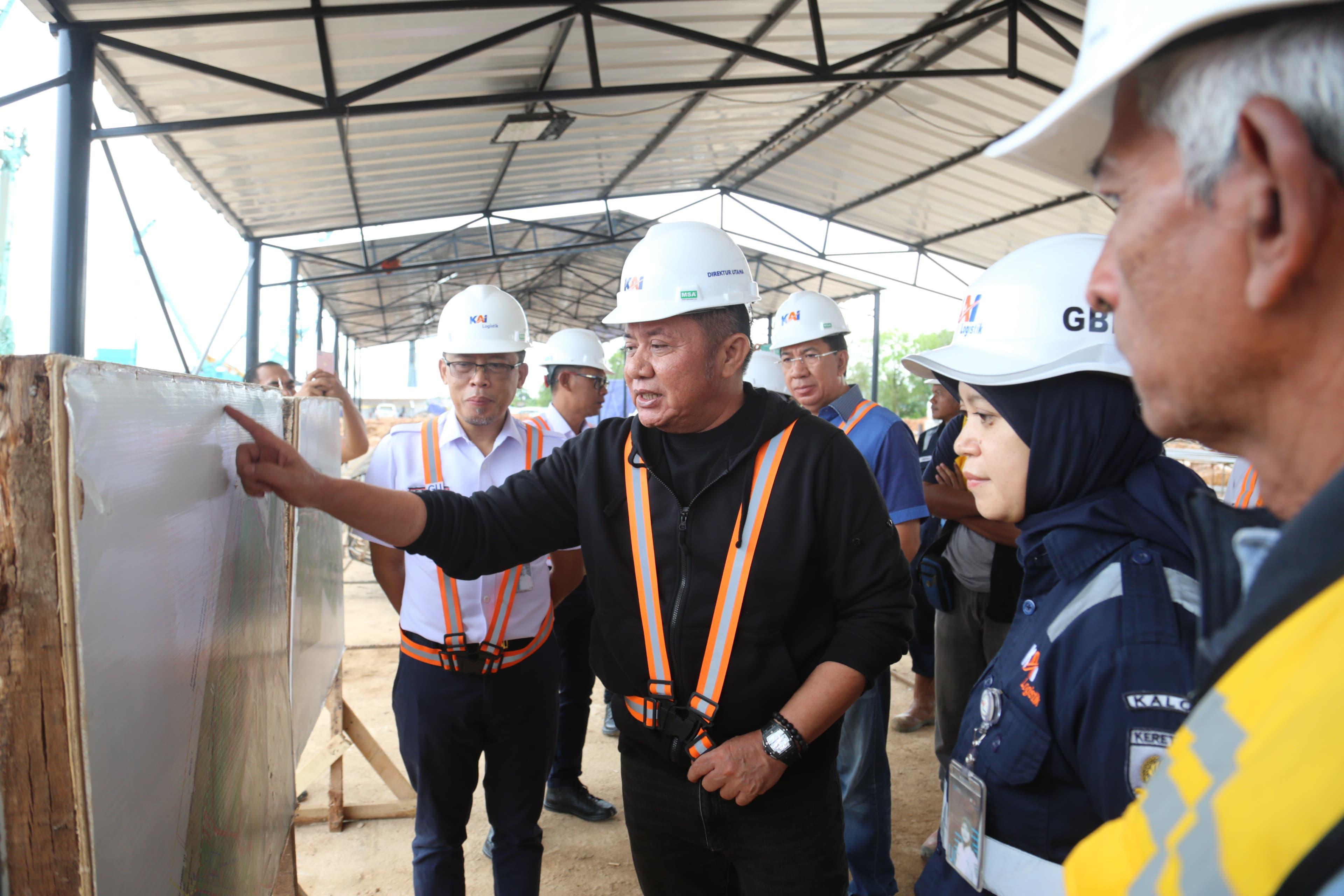 Tinjau Pembangunan Terminal Bongkar Muat Batubara Keramasan, Herman Deru Optimis Awal 2027 Beroperasi