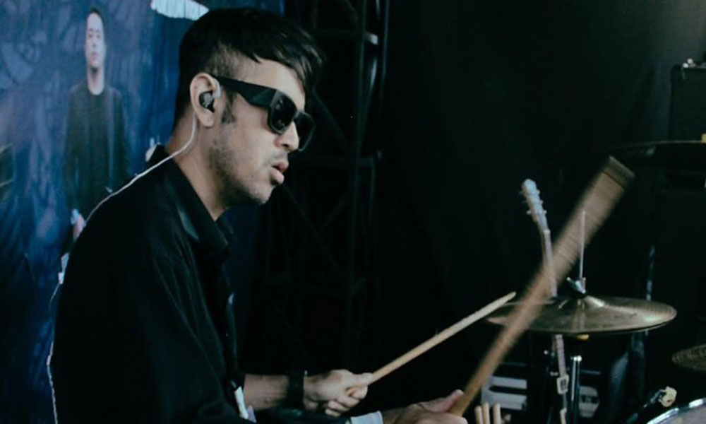 Aries Budiman Drummer Band Garasi Meninggal Dunia 