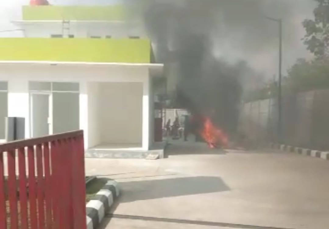 Viral Video Kebakaran SPBU Di Talang Jambe, Si Jago Merah Lalap Sepeda Motor 