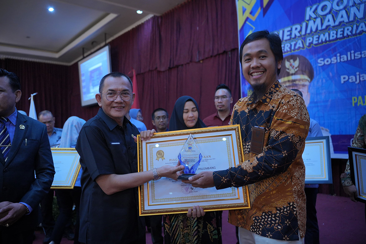 PT Pusri Palembang Raih Penghargaan sebagai Salah Satu Pembayar Pajak Terbesar di Kota Palembang