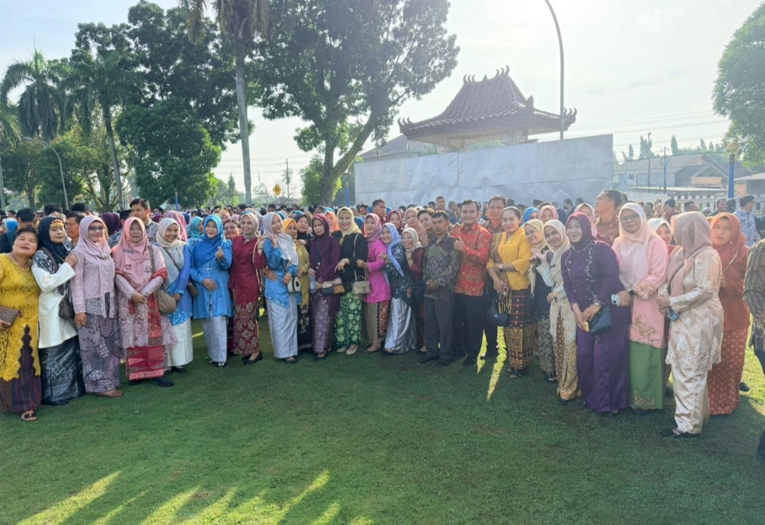 Peringati Hari Kartini, ASN OKI Kenakan Kebaya dan Baju Batik