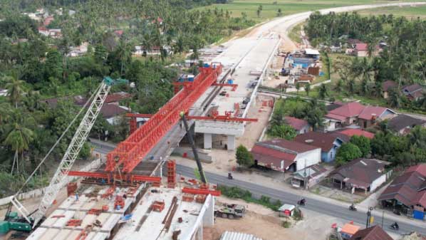 Hutama Karya Kebut Tol Padang-Sicincin dan Janjikan Rekutmen Tenaga Kerja Setempat 