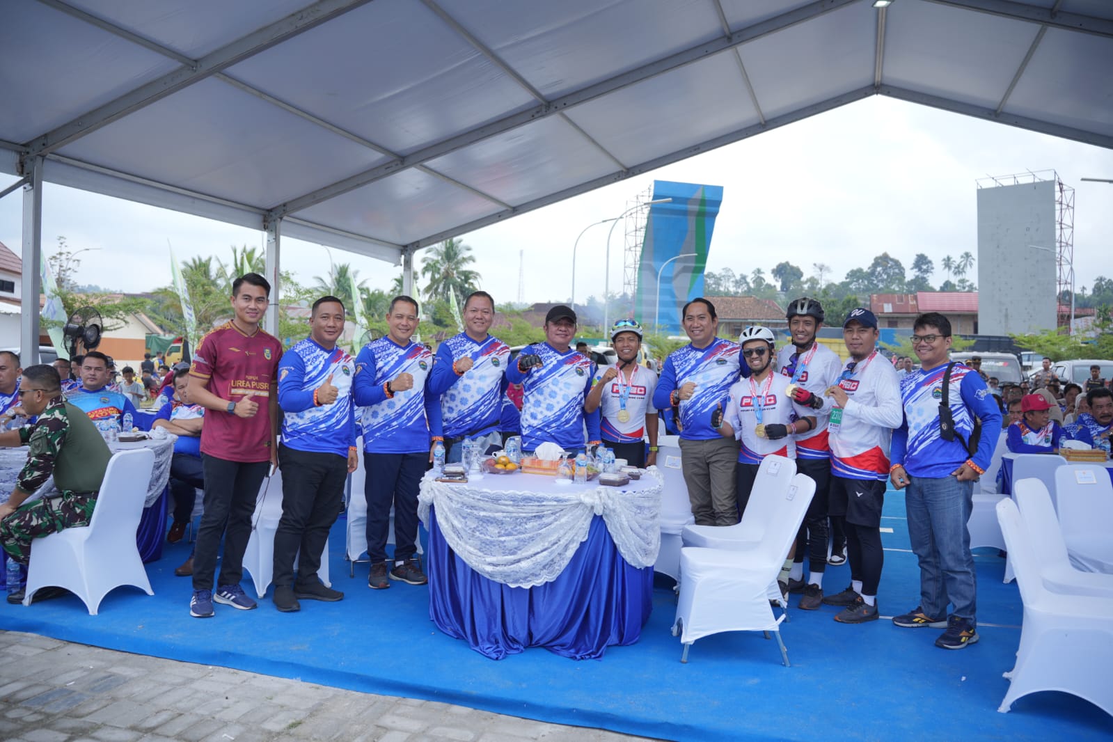 Tingkatkan Ekonomi Warga, Pusri Bangun Booth UMK di Danau Ranau