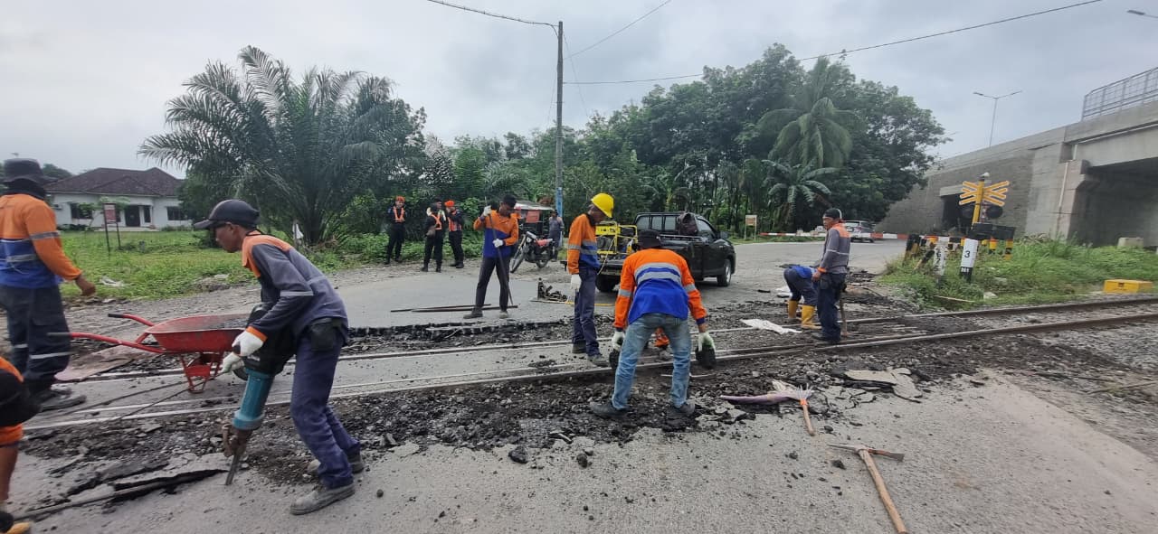 Tekan Angka Kecelakaan Perlintasan Sebidang, KAI Divre III Palembang Terus Gencarkan Penutupan dan Sosialisasi