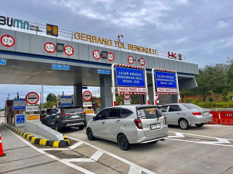 Hari ke-4 Long Weekend Perayaan Imlek, 137.096 Kendaraan Melintasi Tol Trans Sumatera
