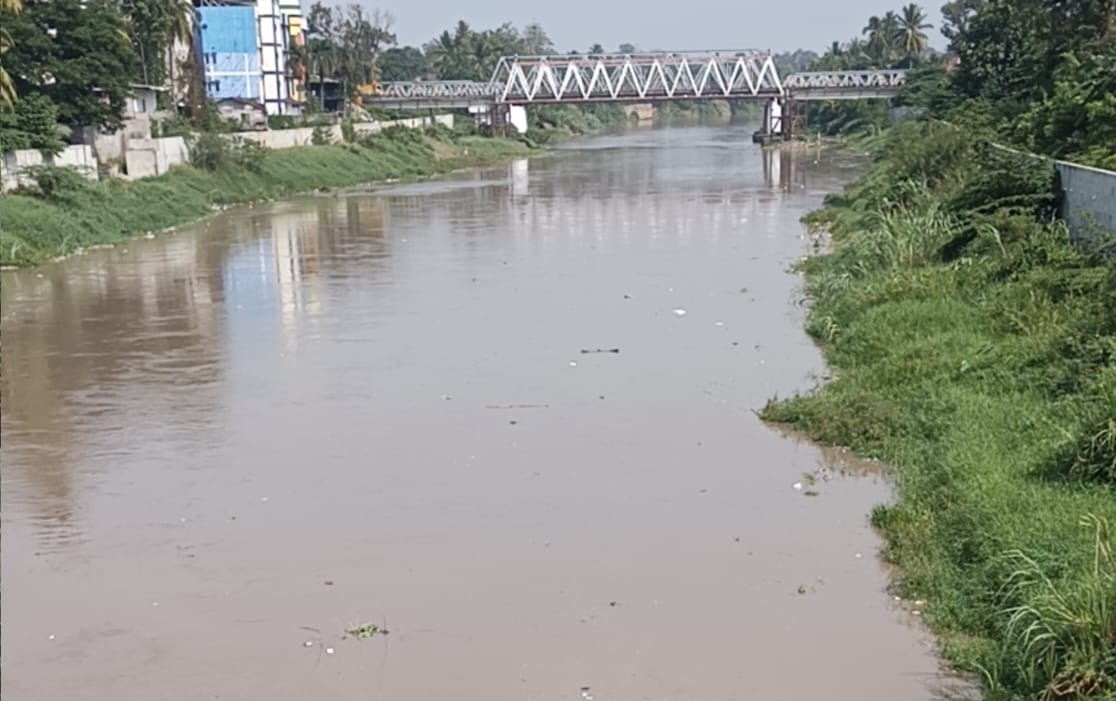 Sungai Enim Berubah, Diduga Tercemar Limbah Lumpur