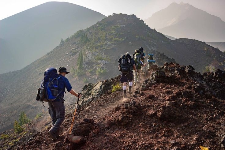 Berikut 7 Hal yang Sangat Penting untuk Dipersiapkan Sebelum Mendaki Gunung, Simak Penjelasannya!
