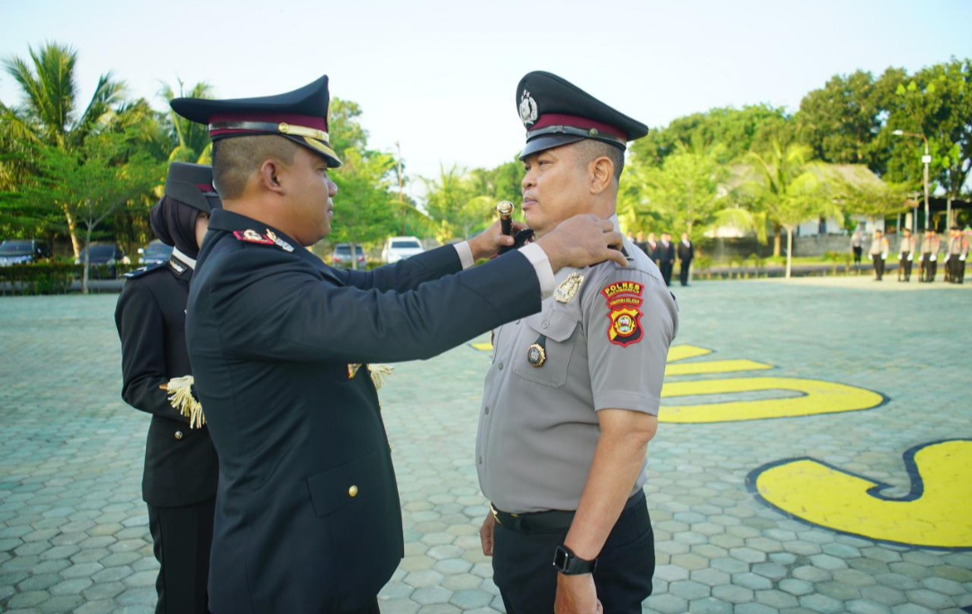 Polres OKI Upacara Penghormatan, Aiptu Hipni Raih Kenaikan Pangkat Pengabdian menjadi IPDA