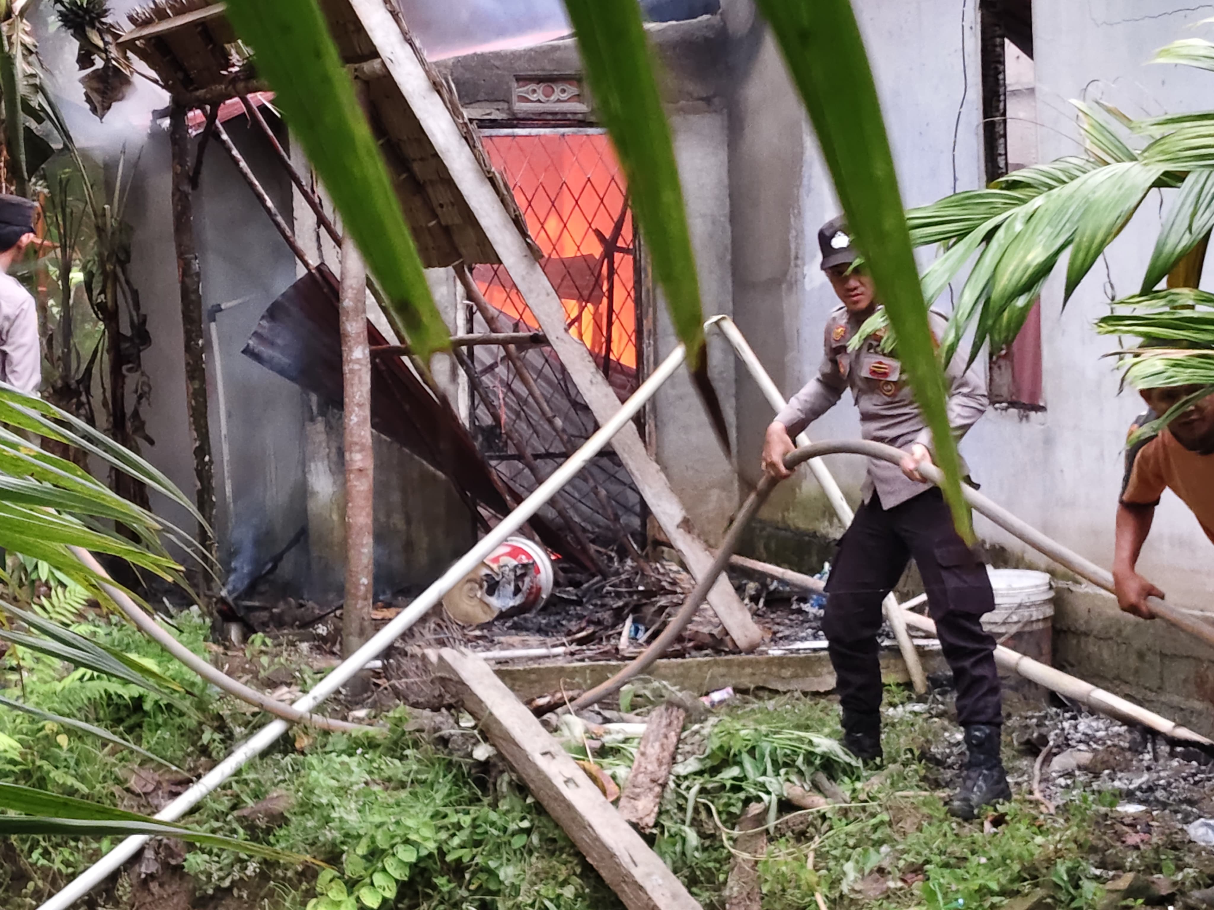 Kebakaran Rumah di Ogan Ilir, Pemilik Alami Kerugian Rp 500 Juta Beserta 1 Unit Honda PCX Ikut Terbakar