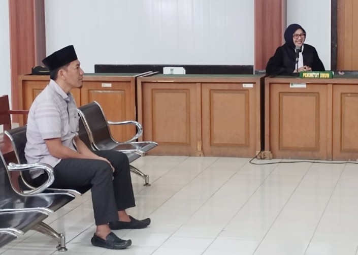 Tuntutan Belum Siap, Nasib Kades Korupsi Dana Desa untuk Judi dan 'Party' Ditunda Pekan Depan