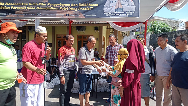 Masyarakat Bersyukur Dapat Daging Kurban