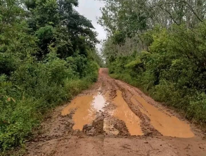 Jalan Rusak di Desa Kuang Dalam Ogan Ilir Dikeluhkan Warga, Lantaran Bikin Aktivitas Terganggu