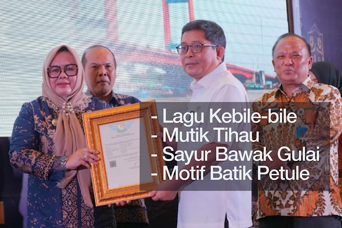 Muara Enim Terima Sertifikat Hak Kekayaan Intelektual 