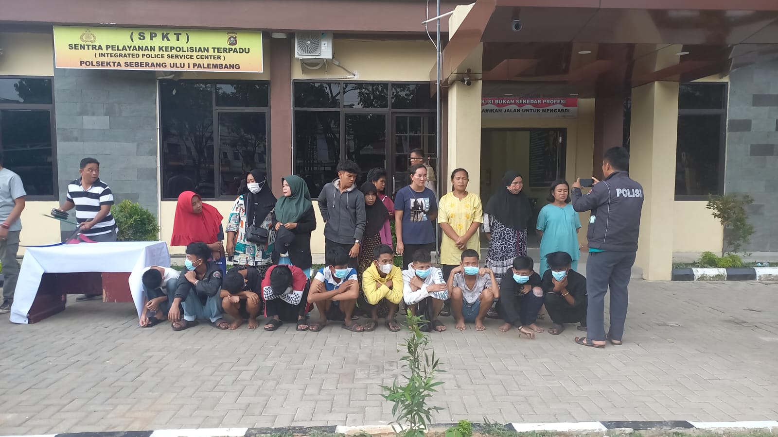 Efek Jera, Polsek Seberang Ulu I Palembang Ajak Remaja yang Terlibat Aksi Tawuran 'Wisata' Penjara