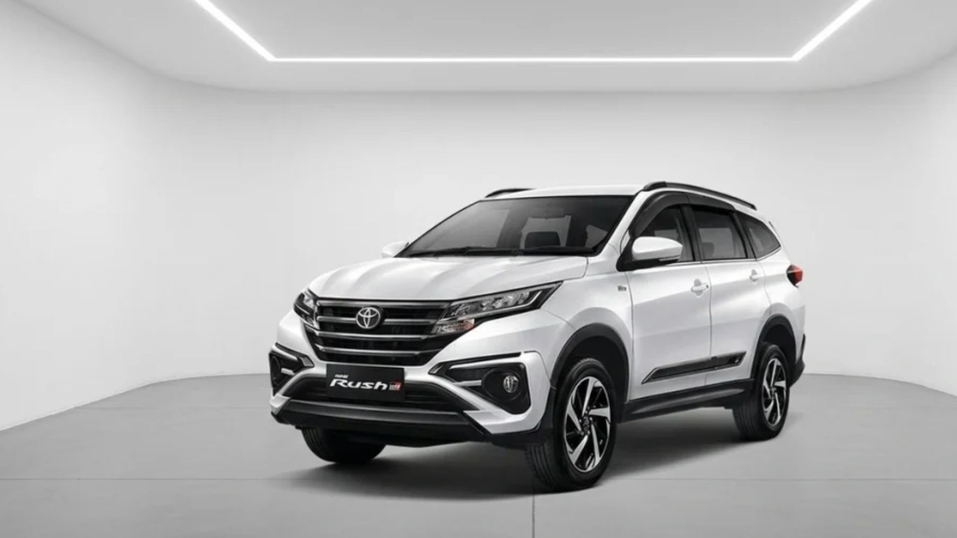 Toyota Rush 2022 Primadona Low SUV Bekas dengan Harga Stabil dan RWD Andal