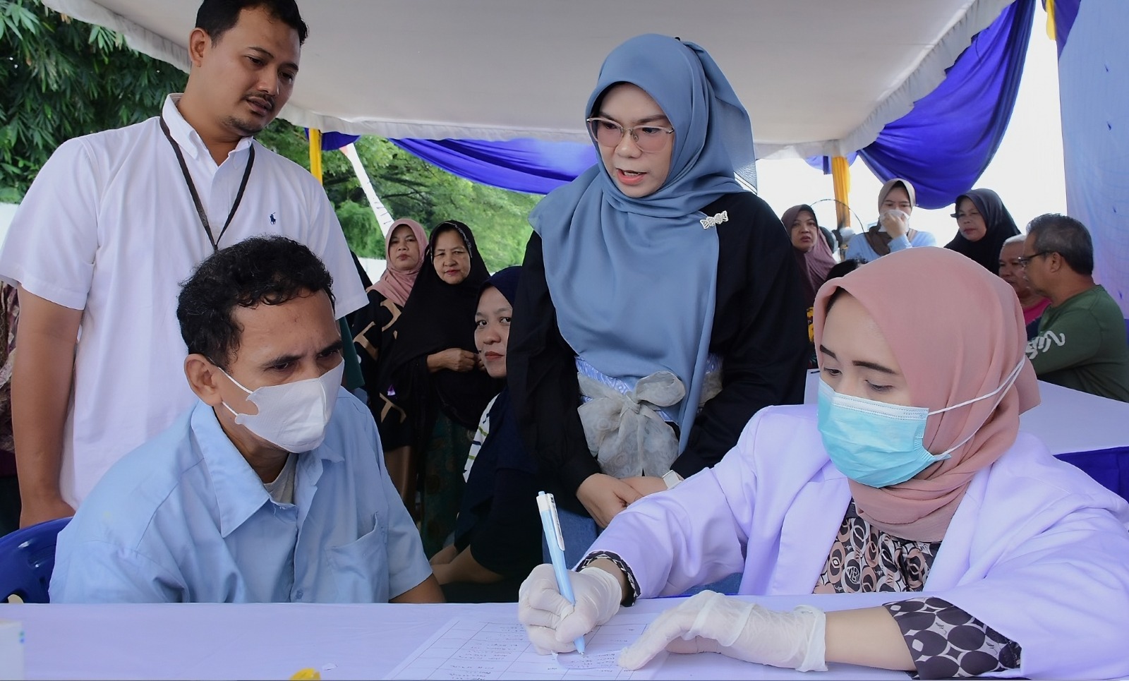 PT Pusri Palembang Hadirkan Klinik Sehati 2025, Ribuan Warga Terbantu dengan Pengobatan Gratis!