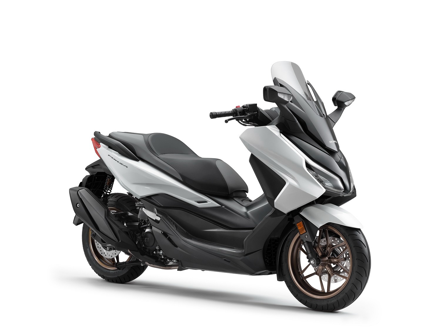 Honda Forza 250cc 2025: Penyegaran Terbaru, Fitur Canggih dan Tampilan Mewah untuk Skutik Premium