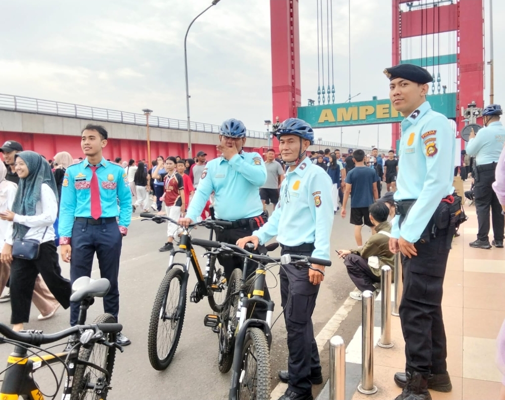 Patroli Sepeda Polda Sumsel Warnai CFD Ampera, Warga Merasa Lebih Aman