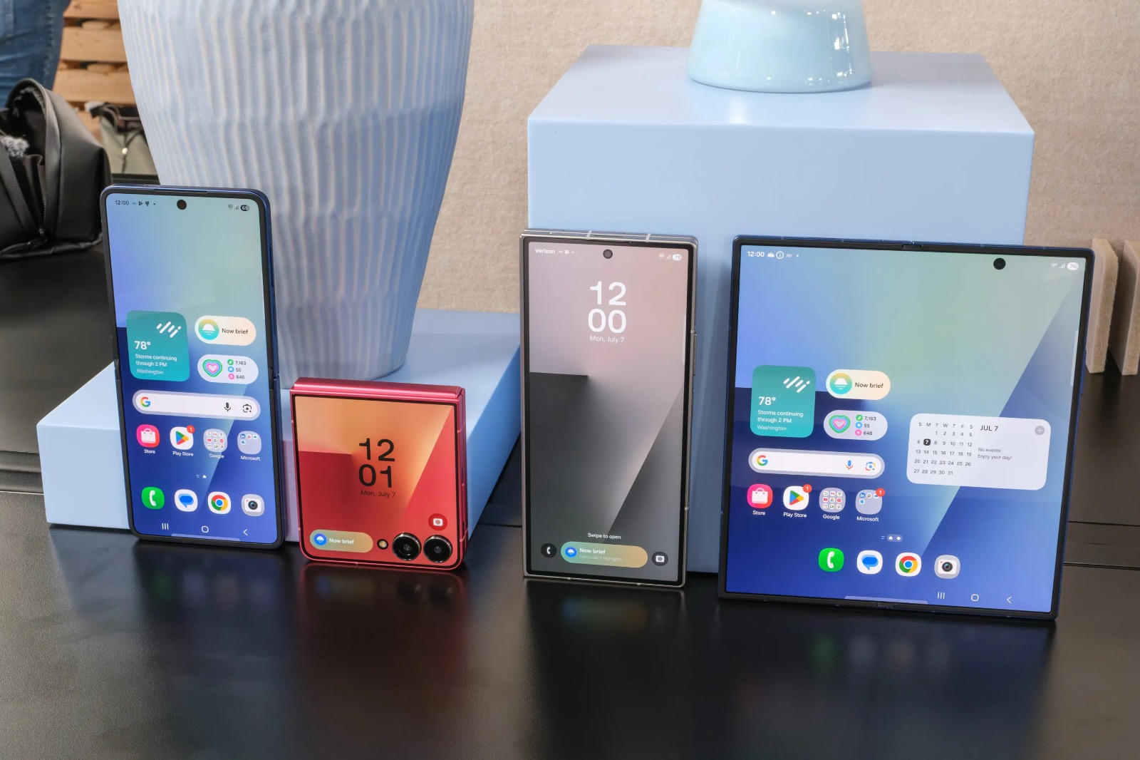 Samsung Galaxy Z Flip7 Tawarkan Gaya Fungsional dan Paling Worth untuk Cewek Aktif