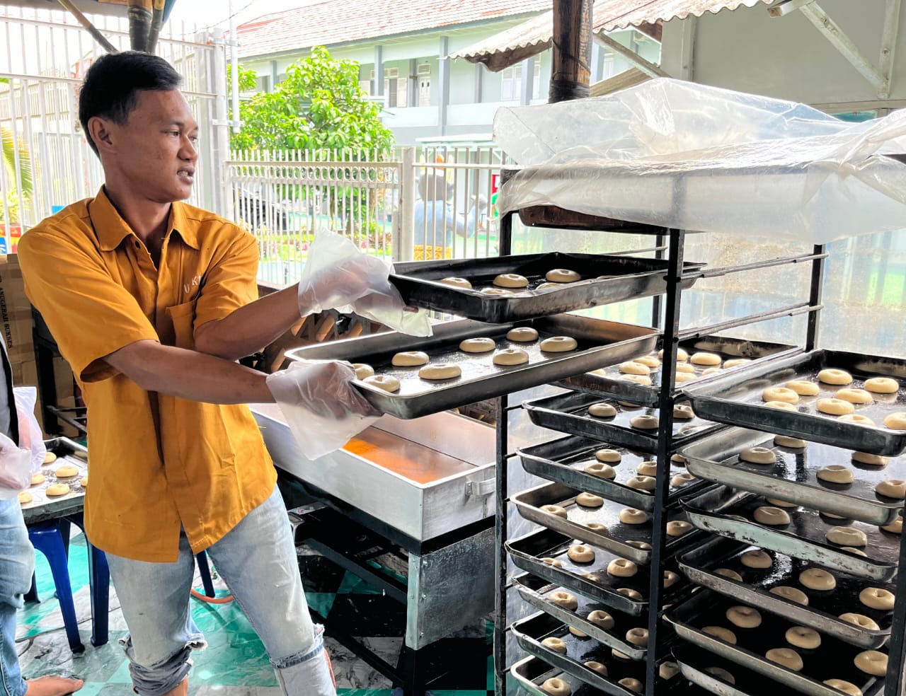 Rasa Manis Donat Lapas Tanjung Raja Ogan Ilir, Bukti Nyata Warga Binaan Produktif Kembangkan UMKM