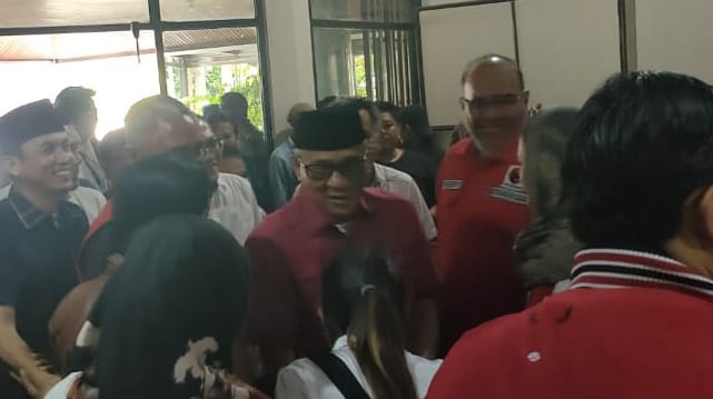 Tidak Berwakil, Heri Amalindo Ambil Sendiri Formulir Bacagub Sumsel ke PDIP dan Parpol Lain 