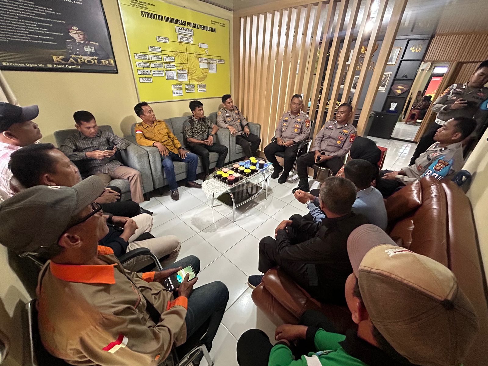 Polsek Pemulutan Ogan Ilir Gelar Rapat Koordinasi Penanggulangan dan Pencegahan Karhutla