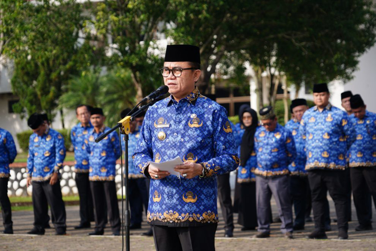 Pj. Bupati Banyuasin Pimpin Apel Gabungan dan Tegaskan Ikrar Netralitas ASN dan Non ASN Pemkab