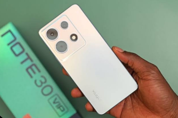 Infinix Note 30 VIP Mengusung Desain Premium Lebih Elegan dengan Pilihan Warna Menarik