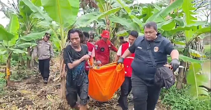 Mayat Mr X Mengambang Ditumpukkan Eceng Gondok Dekat Kawasan Kampus Poltekpar Palembang 